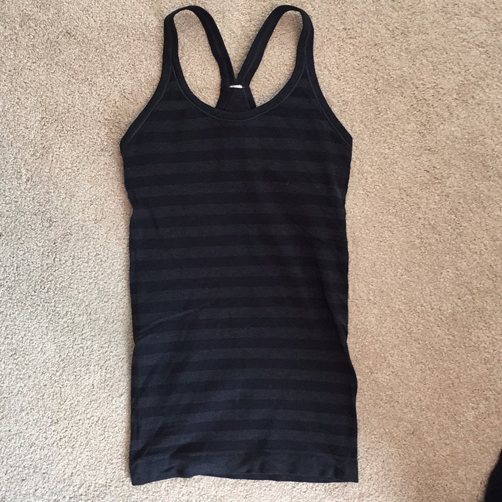 Lulu lemon top without tag